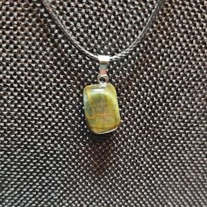 Elegant Tigers Eye Stone Pendant Necklace